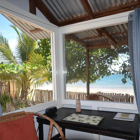 Katamah Beachfront Guesthouse Treasure Beach Esterno foto