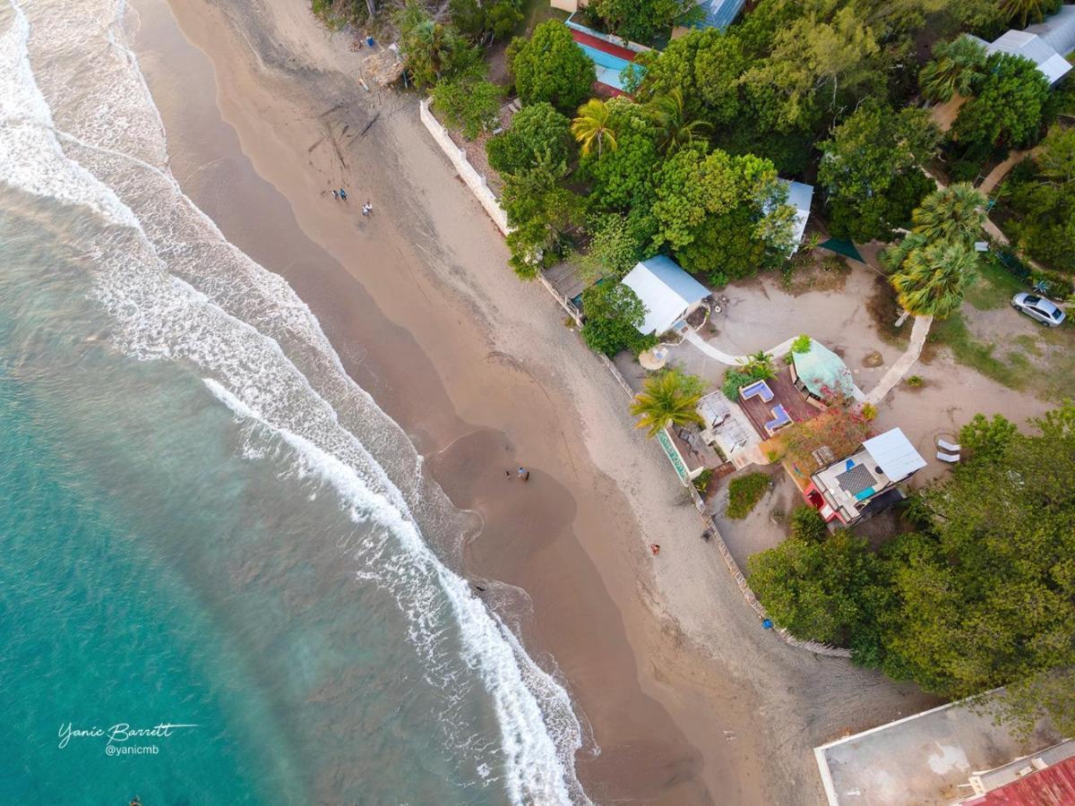 Katamah Beachfront Guesthouse Treasure Beach Esterno foto