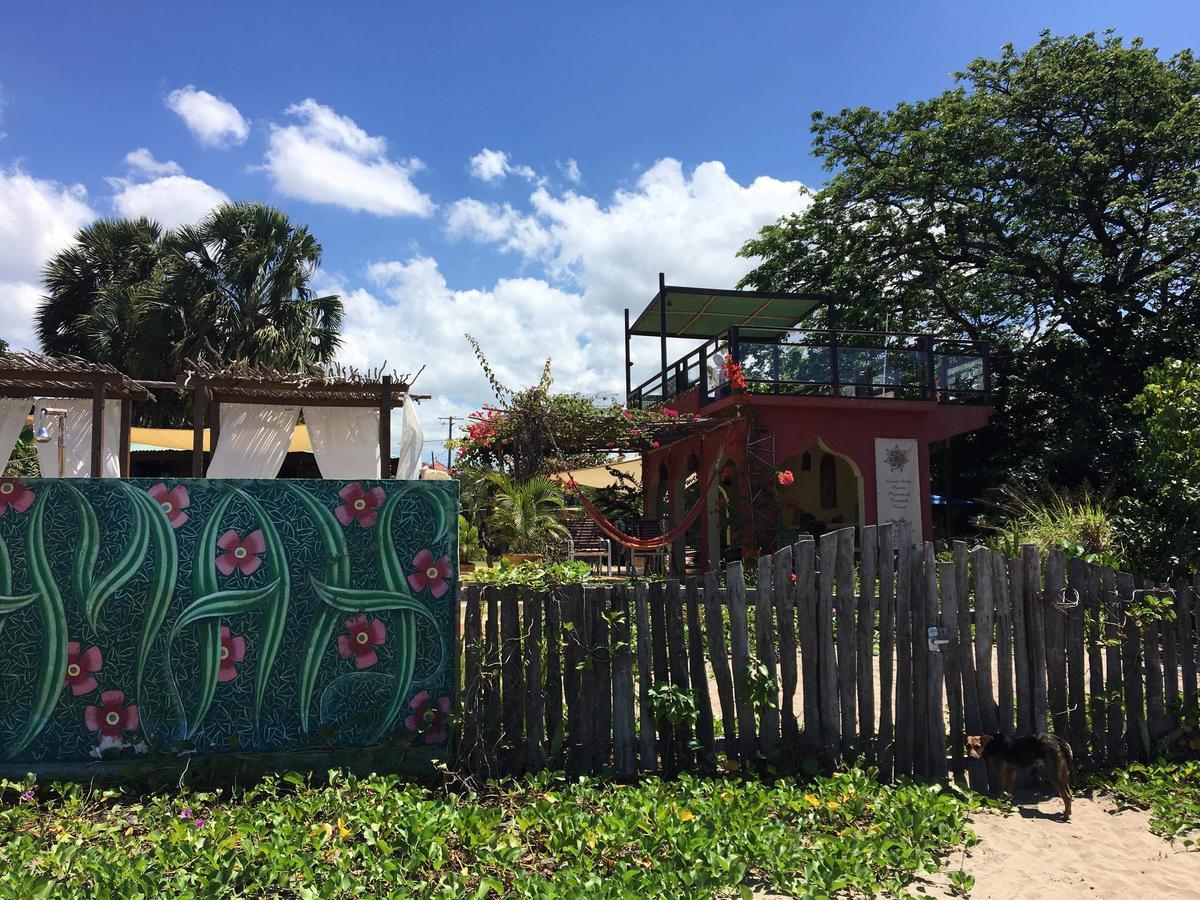 Katamah Beachfront Guesthouse Treasure Beach Esterno foto