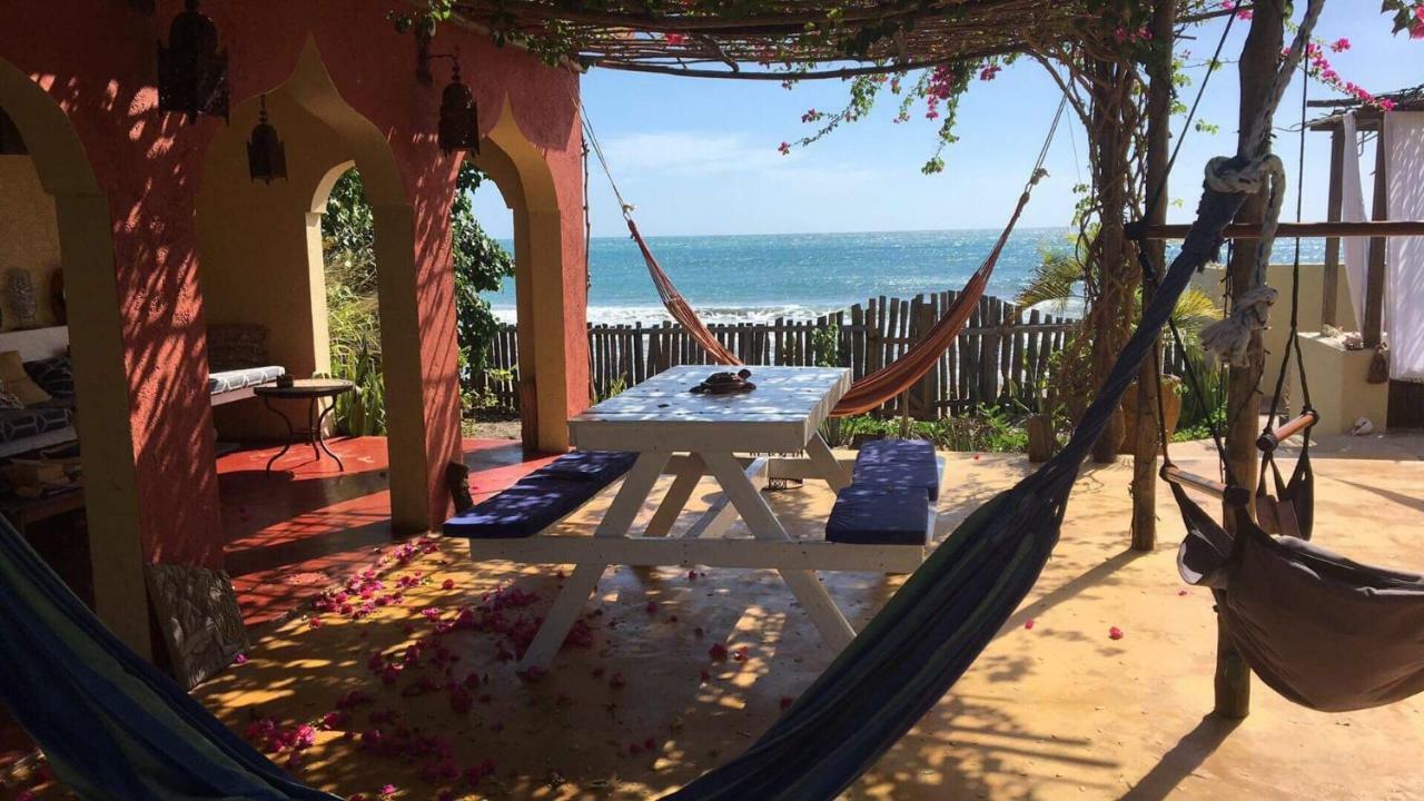 Katamah Beachfront Guesthouse Treasure Beach Esterno foto
