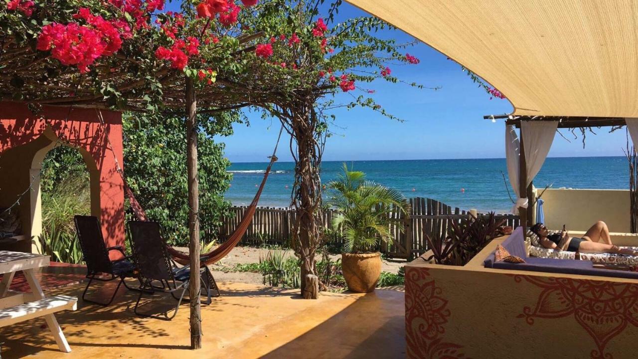 Katamah Beachfront Guesthouse Treasure Beach Esterno foto