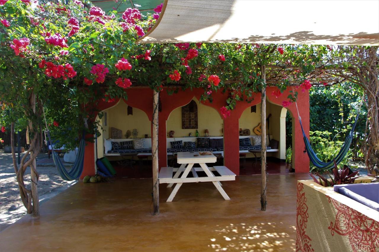 Katamah Beachfront Guesthouse Treasure Beach Esterno foto